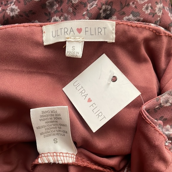 Mauve Pink Floral Romper - Picture 3 of 3